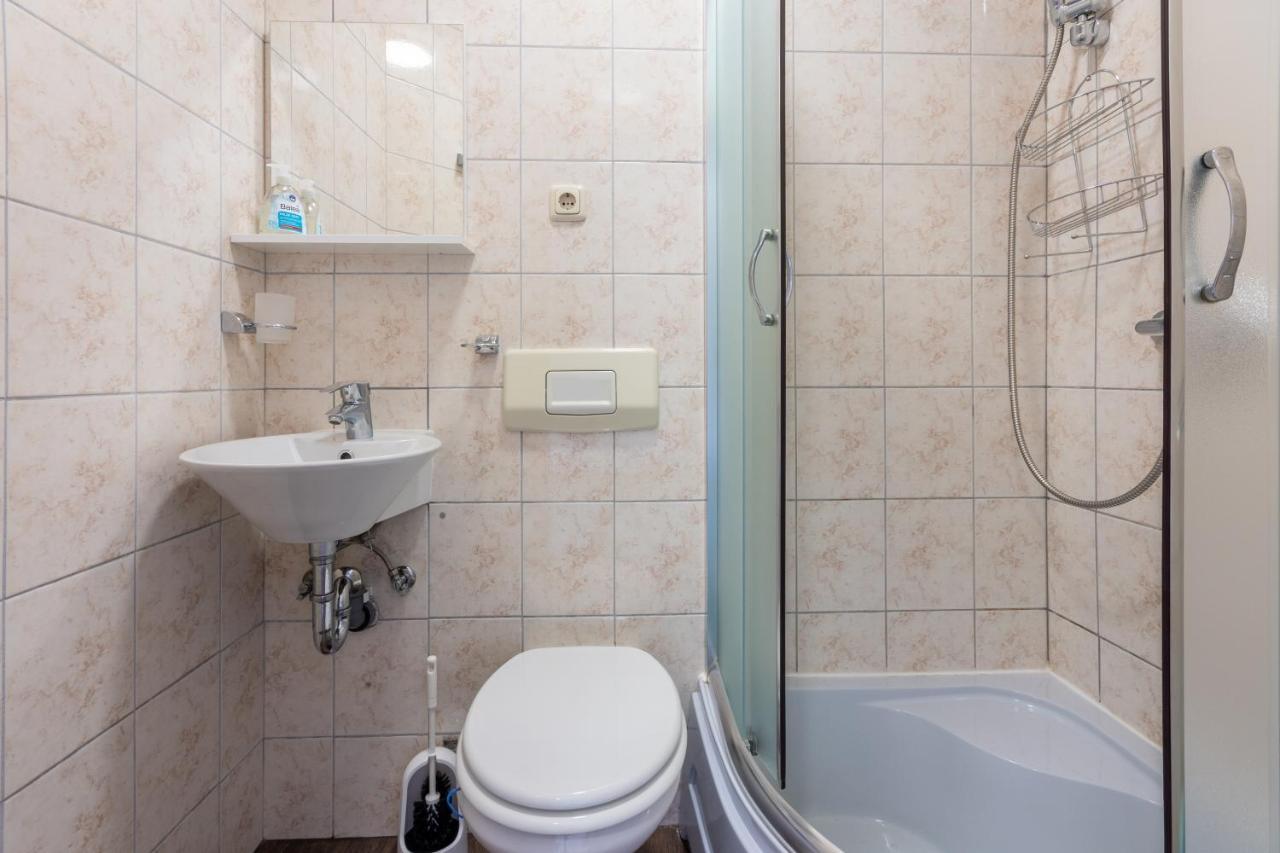 Rimac Apartment And Rooms Novi Vinodolski Exterior foto